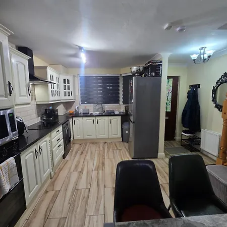 Gracian Omb Ongar 3 Bed * Dublin