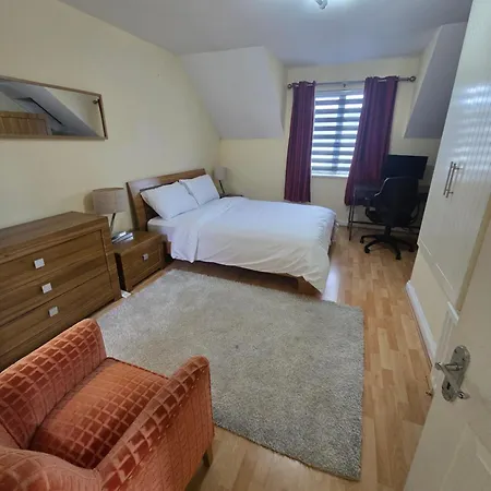 Gracian Omb Ongar 3 Bed * Dublin