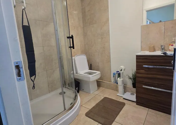 Apartment Gracian Omb Ongar 3 Bed