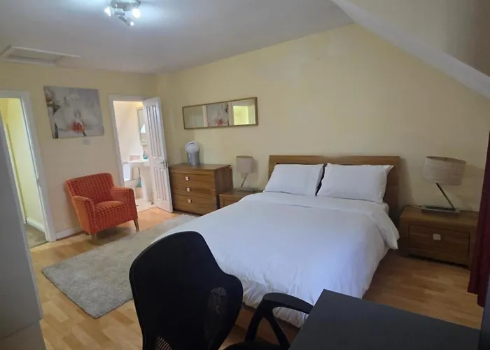 Gracian Omb Ongar 3 Bed דבלין