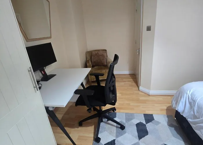 Apartment Gracian Omb Ongar 3 Bed
