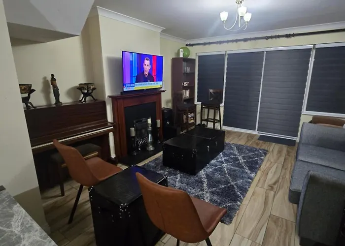 Gracian Omb Ongar 3 Bed Apartment