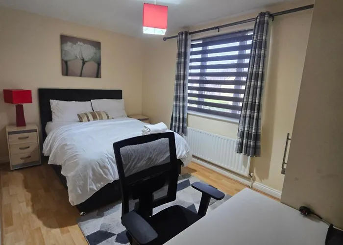 Apartment Gracian Omb Ongar 3 Bed *