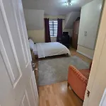 Gracian Omb Ongar 3 Bed דבלין